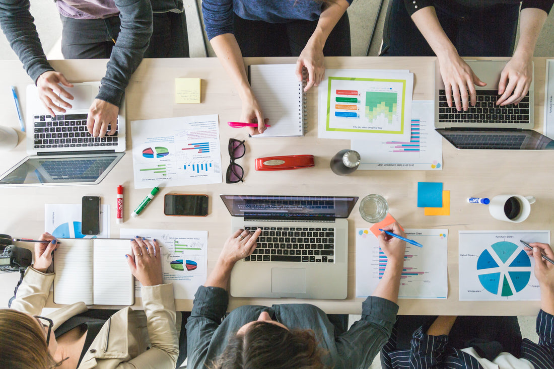 5 beneficios de los Standing desks o escritorios ajustables para tu empresa